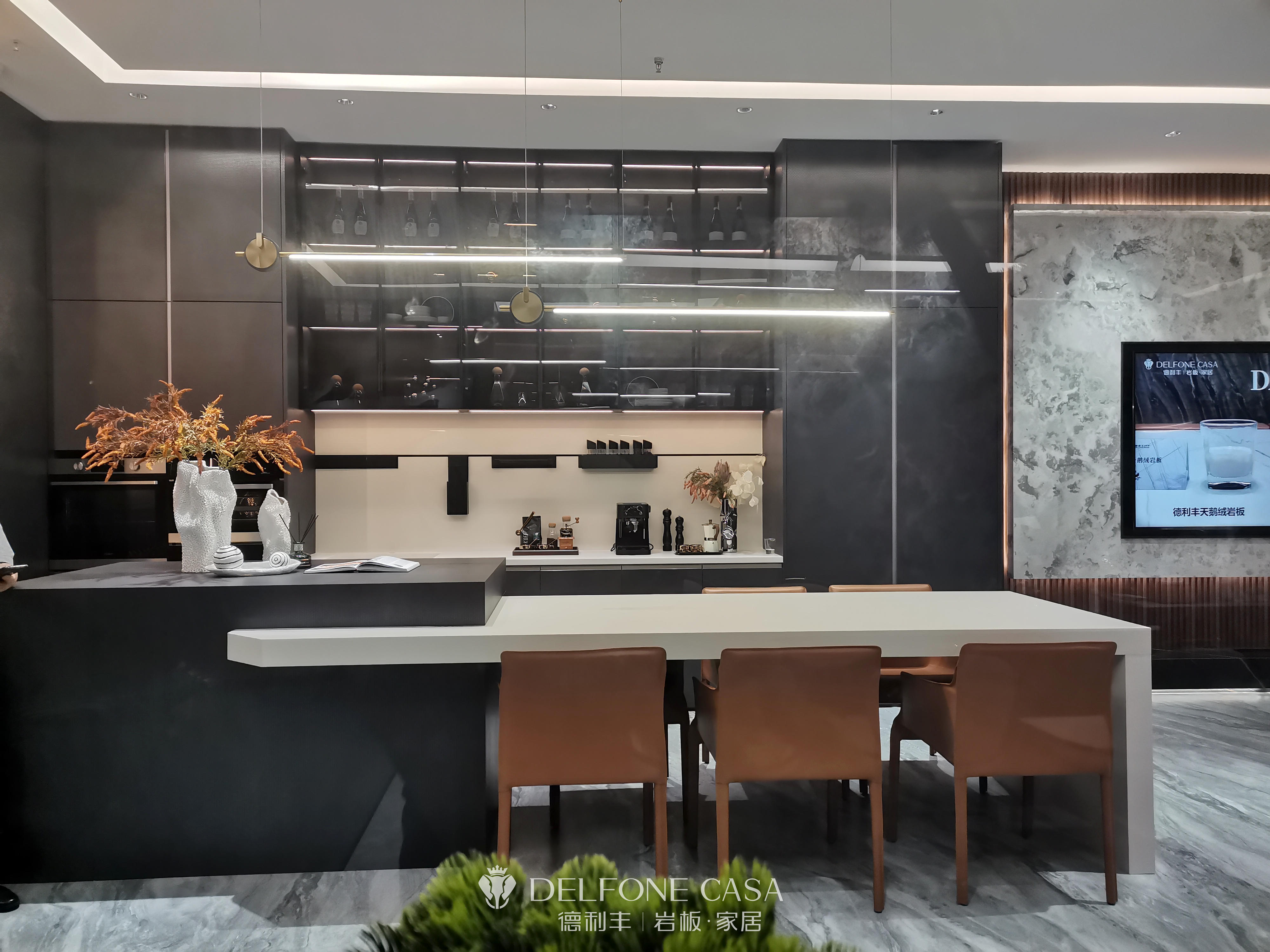 新店速遞 | 德利豐廣州巖板展館，打造輕奢大氣的質(zhì)感家居(圖4)