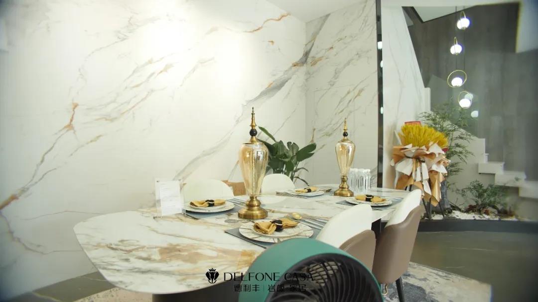 探店速遞 | 德利豐滕州巖板展館，呈現(xiàn)獨(dú)特空間美感(圖4)