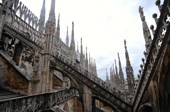 以神圣之名，載譽(yù)而至——米蘭(圖12)