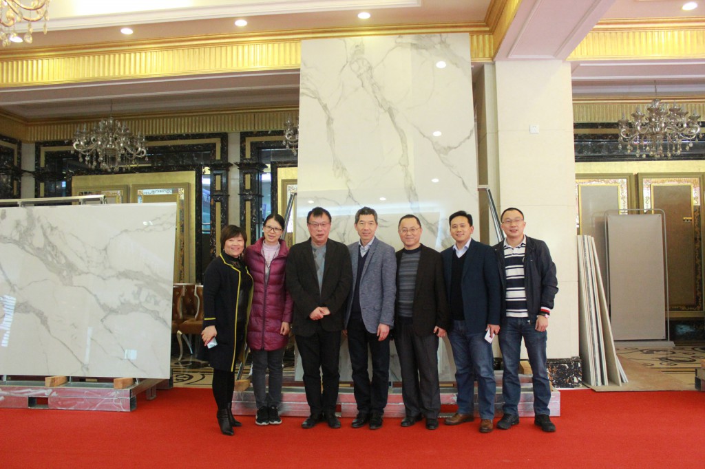 建材界“大腦”齊聚德利豐家居生產(chǎn)基地，力贊(圖1)