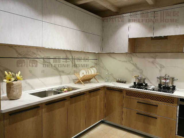 大巖板應用案例|創(chuàng)新和顛覆，德利豐大巖板櫥柜