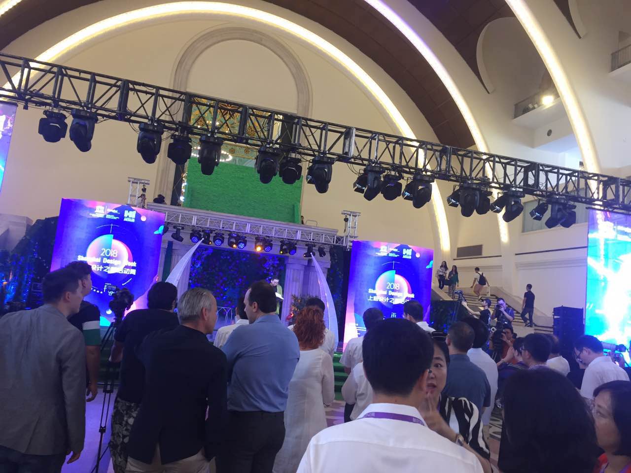 引領(lǐng)行業(yè)大風(fēng)尚—德利豐家居霸氣亮相上海設(shè)計(圖7)