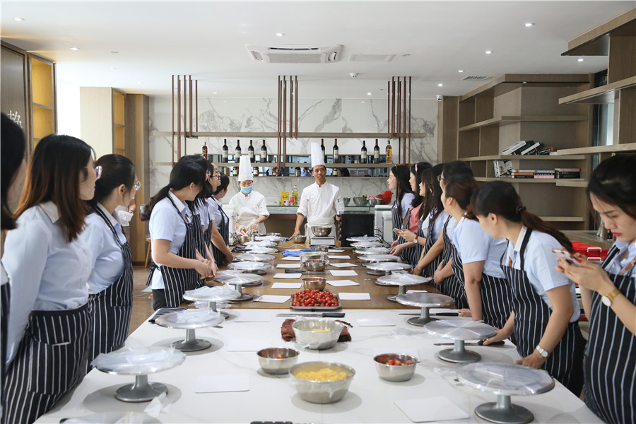 甜蜜暴擊！在烘焙的時(shí)光中感受生活的快樂(lè)(圖1)