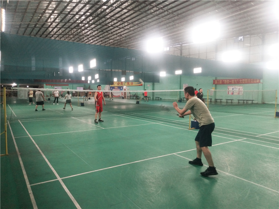 羽你同樂，誰與爭鋒——德利豐家居羽毛球友誼(圖4)