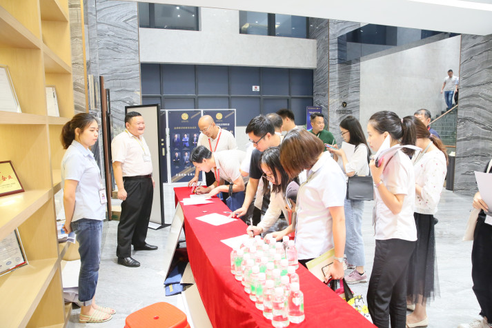 致勝未來(lái)，2019必須打贏的仗 記2019年金牌商學(xué)院(圖21)