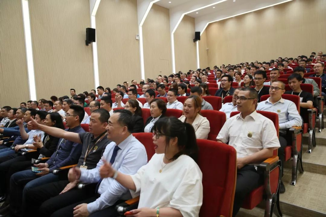 十一連勝慶“十一”，學(xué)女排，見行動(dòng)。(圖11)