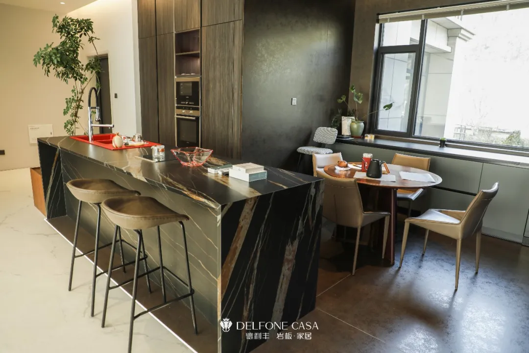 家裝案例 | 高級(jí)雅致的大平層別墅，演繹一半設(shè)計(jì)，一半藝術(shù)(圖8)