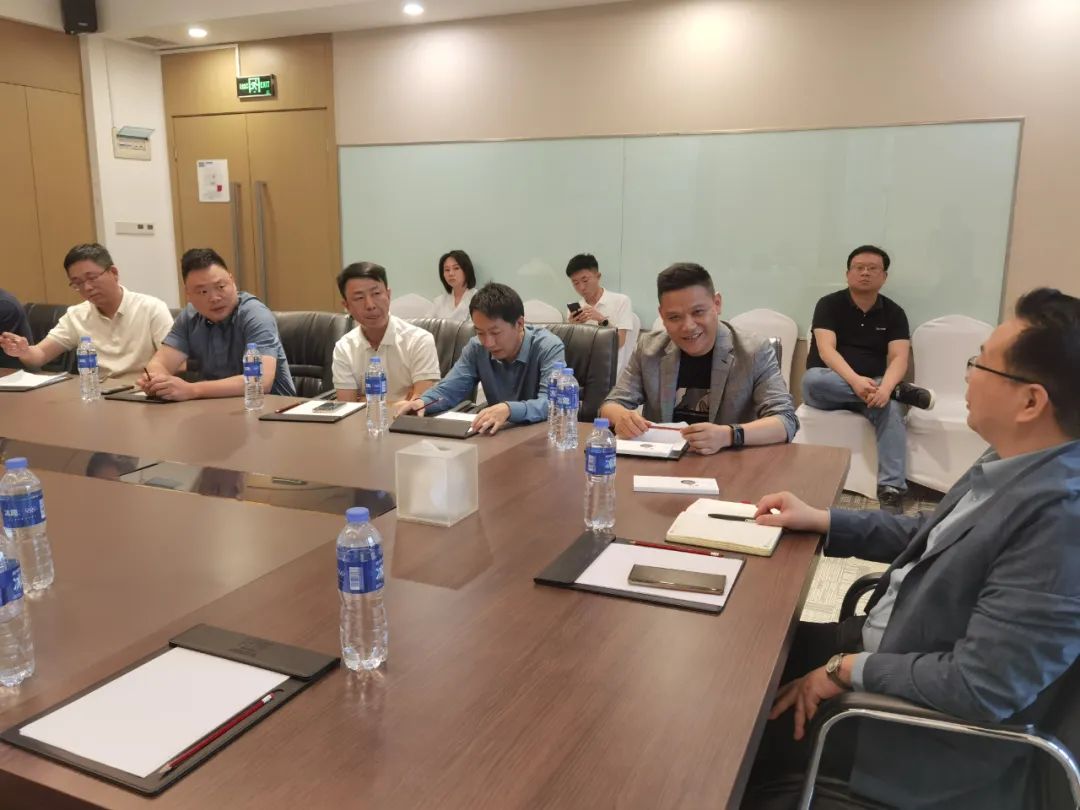 巖領(lǐng)大勢(shì)，榮耀同行 | 2024德利豐經(jīng)銷商財(cái)富交流會(huì)·長沙站圓滿舉行(圖13)